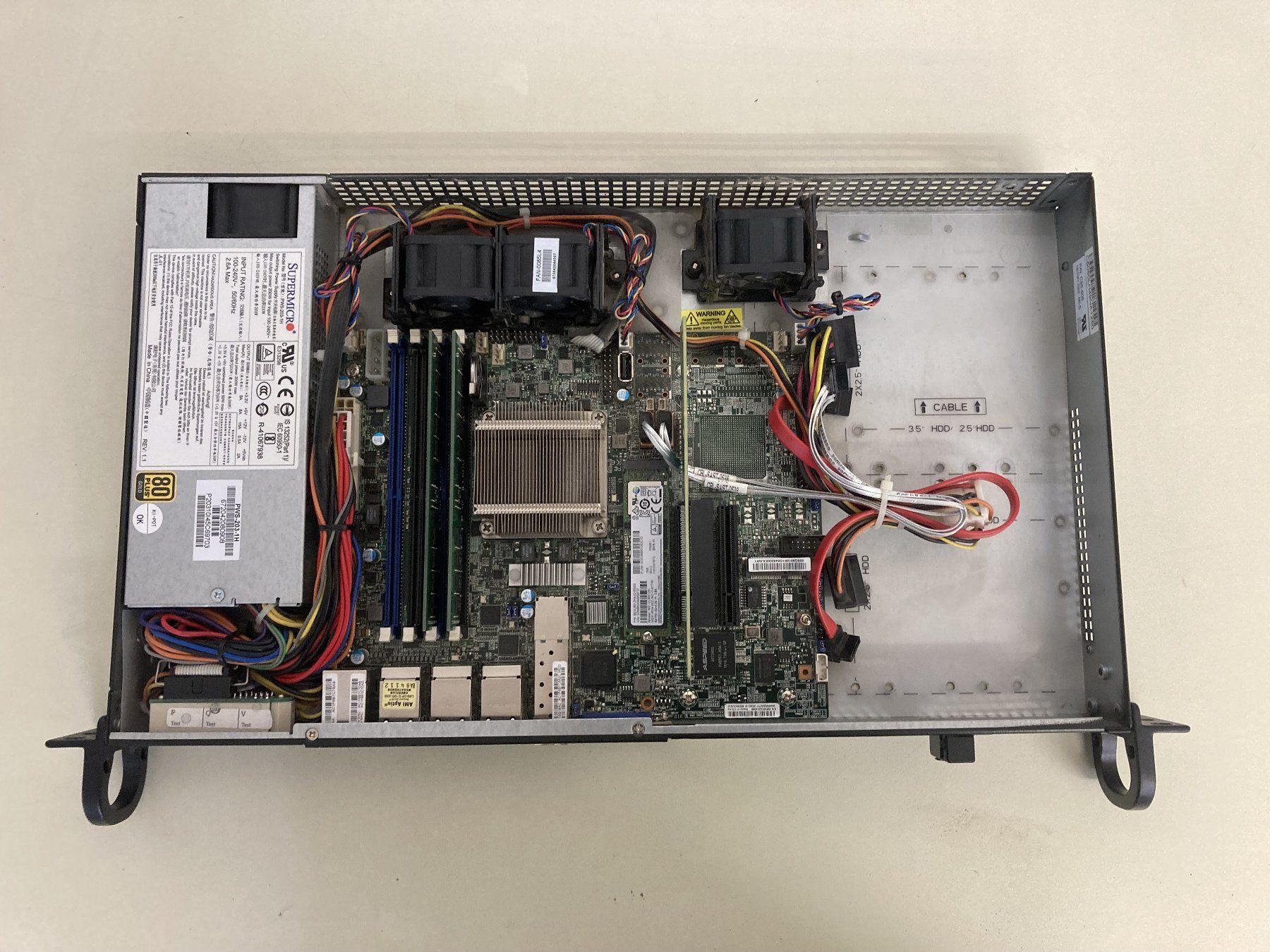 Supermicro Server: Supermicro Server – Usato da Willisau venduto da aronet