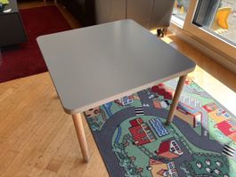 FLEXA Kindertisch grau mit Holzbeinen