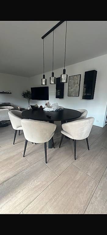 Tables: Esstisch rund – D'occasion à Dietlikon par jth_6zk5