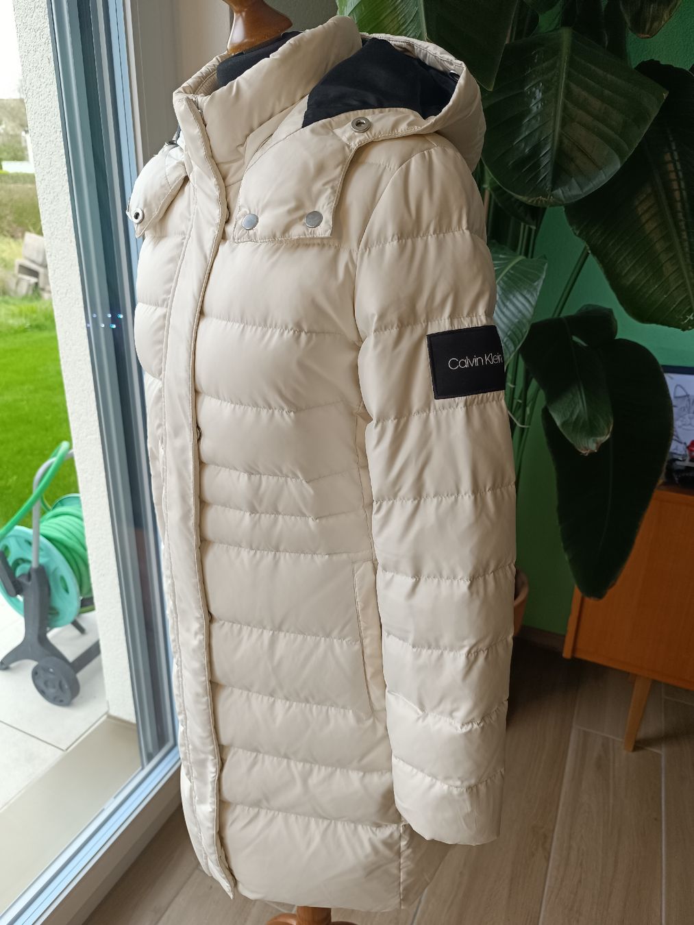 Calvin Klein Mäntel: Calvin Klein Daunenmantel – Gebraucht aus Wolfwil von SecondOwner 4