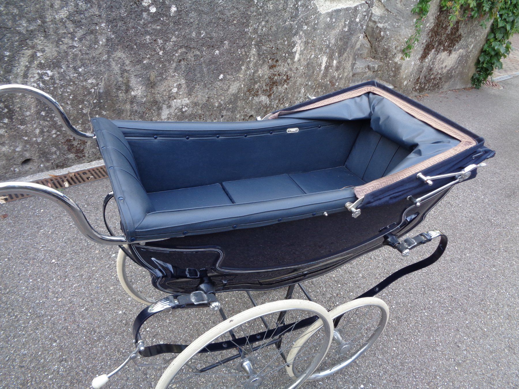 Carrozzine: Antiker engl.  Kinderwagen 'Wilson' – Usato da Läufelfingen venduto da remajo62 1