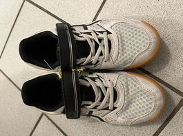 Hallenturnschuhe Asic / Grösse 33.5