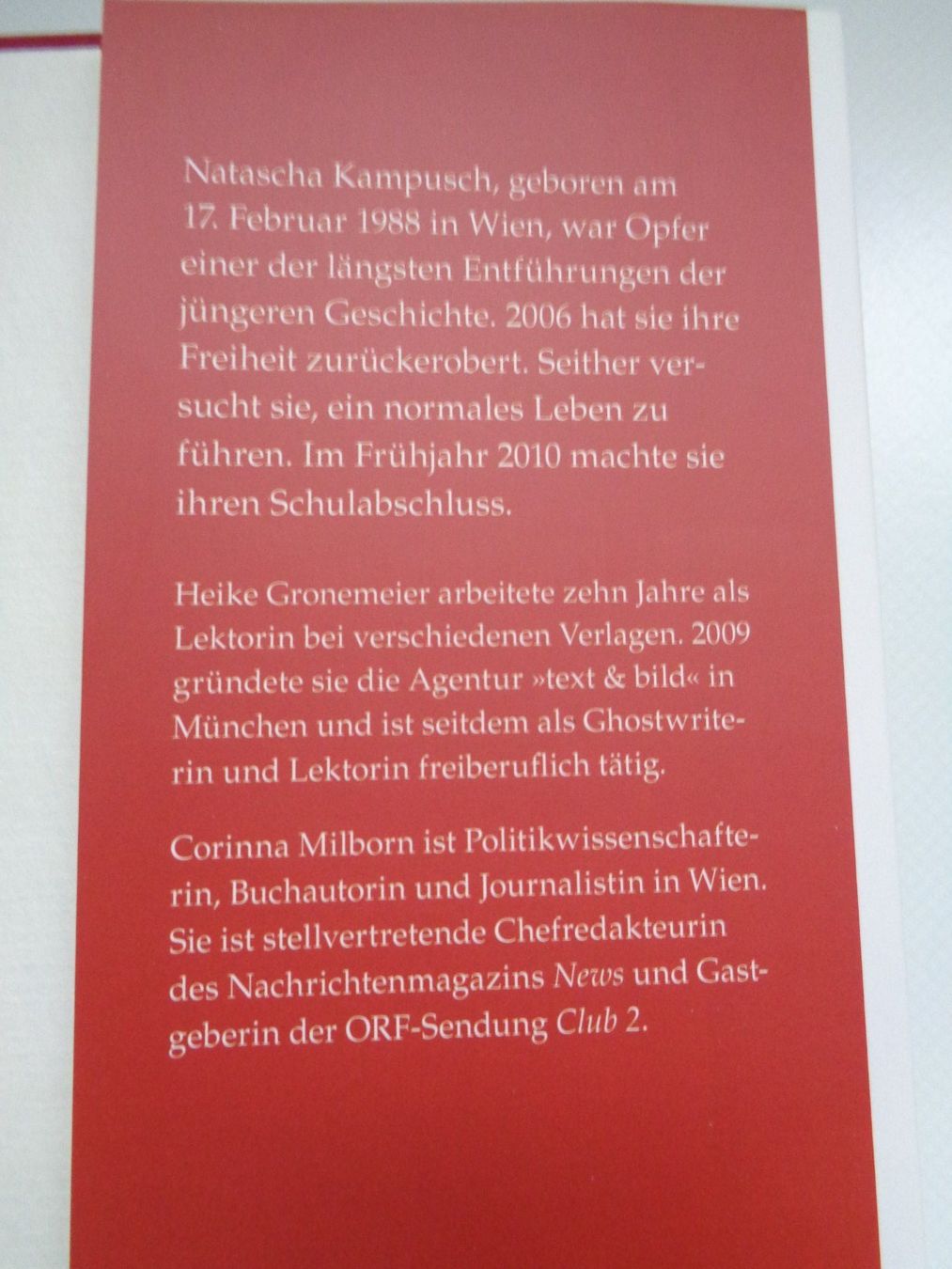 Bücher: 3096 Tage. Natascha Kampusch – Gebraucht aus Wiesendangen von Gullfoss 5