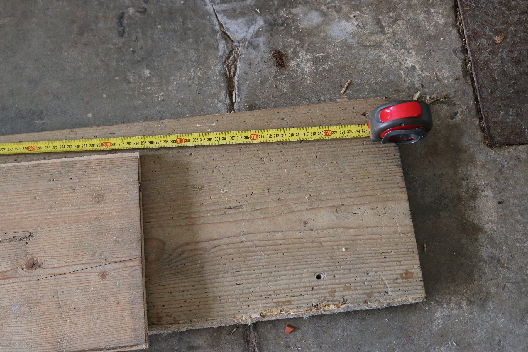 Articoli in legno: Bodenriemen, Bretter – Usato da Braunau venduto da forestkids 2