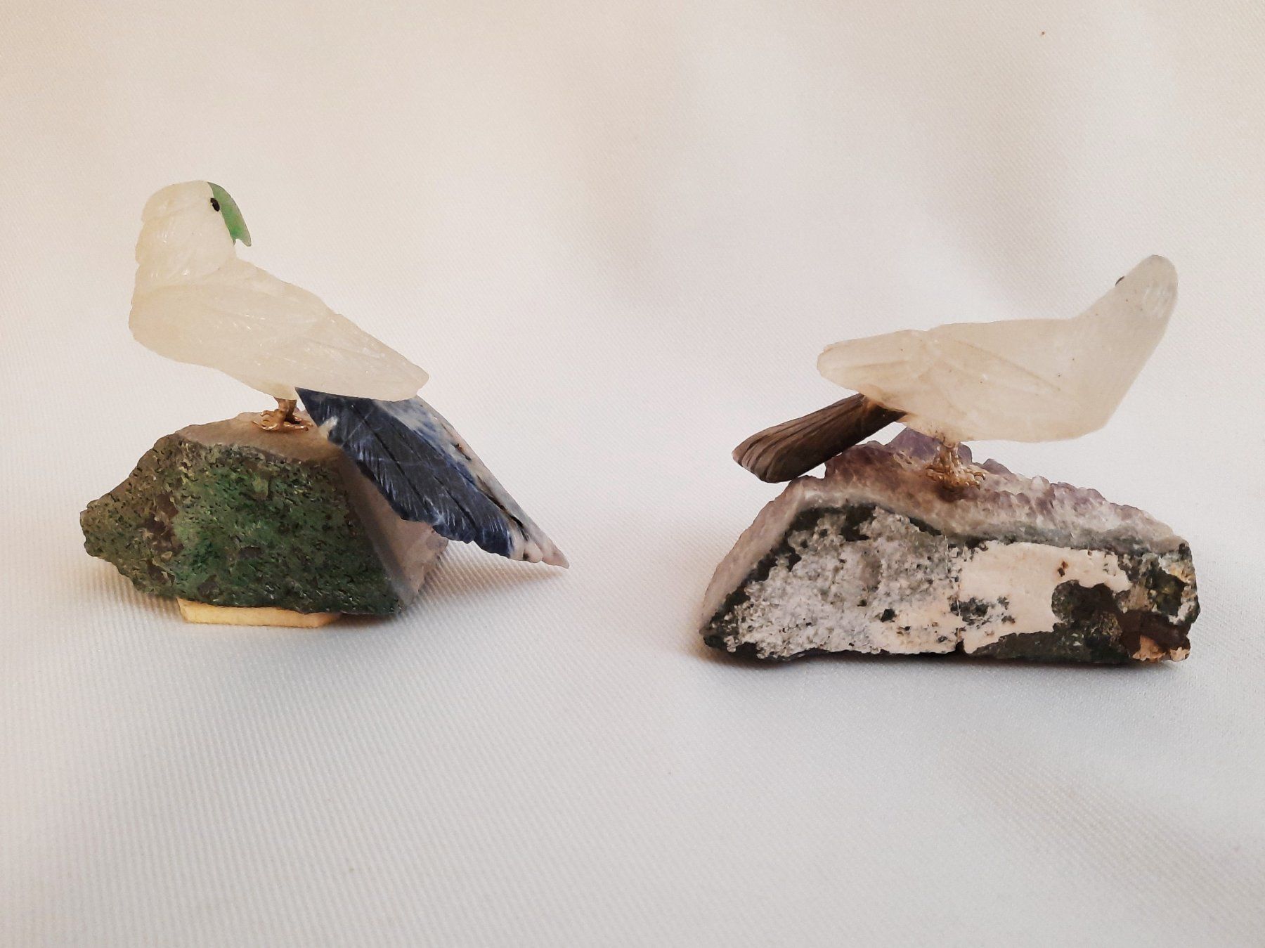 Minéraux & Lithothérapie: 2 Amethyst mit Papagei – D'occasion à Beinwil am See par Restwert_Beinwil 1