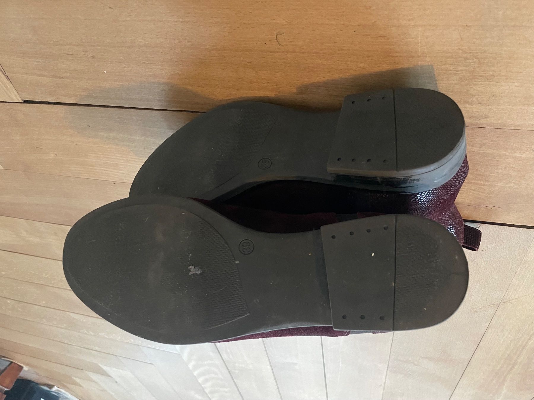 Scarpe da donna: Bordeauxrote Damen Stiefeletten – Usato da Münchwilen TG venduto da BBJO 4