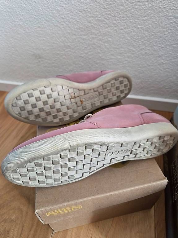 Scarpe da donna: Echo Schuhe Rosa 5x getragen Gr. 38 – Usato da Schwaderloch venduto da hut_l2wx 2