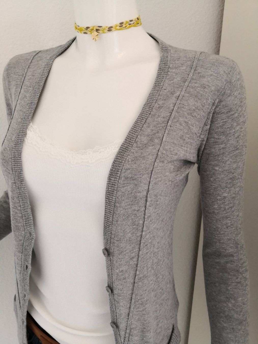 Mango Giacche: 🤩MANGO STRICK-JACKE HELLGRAU LANG & TASCHEN & PRADA P. – Usato da Olten venduto da Naja-Twins-Twins 7