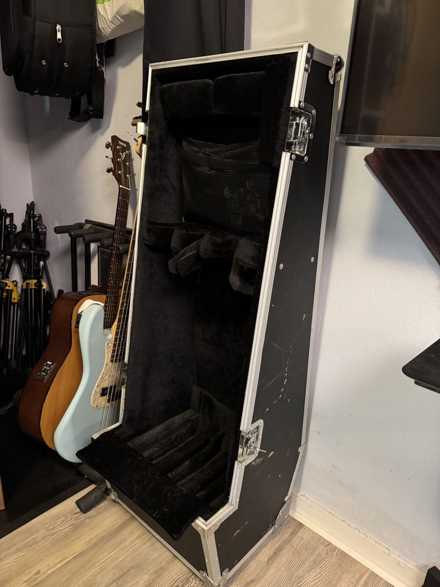 Strumenti musicali: Rockcase Flight Case E-Guitar x 3 – Usato da Malvaglia venduto da elia182 2