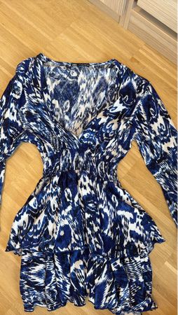 Damen Kleid Zara blau weiss gemustert neuwertig