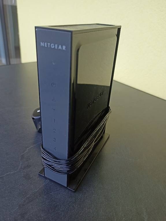 Modem & Router: NETGEAR WNR2000 N300 Wireless Router – Usato da Altdorf UR venduto da sportlife