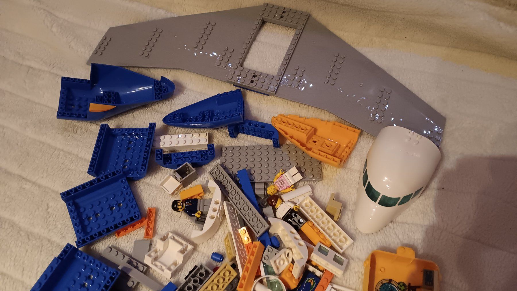Lego Spielzeuge: Lego 60262, Passagierflugzeug – Gebraucht aus Dietikon von Rabia 4