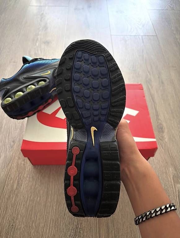 Chaussures hommes: Nike air Max DN hyper blue – D'occasion à Cheseaux-Lausanne par mad_mnv2 4