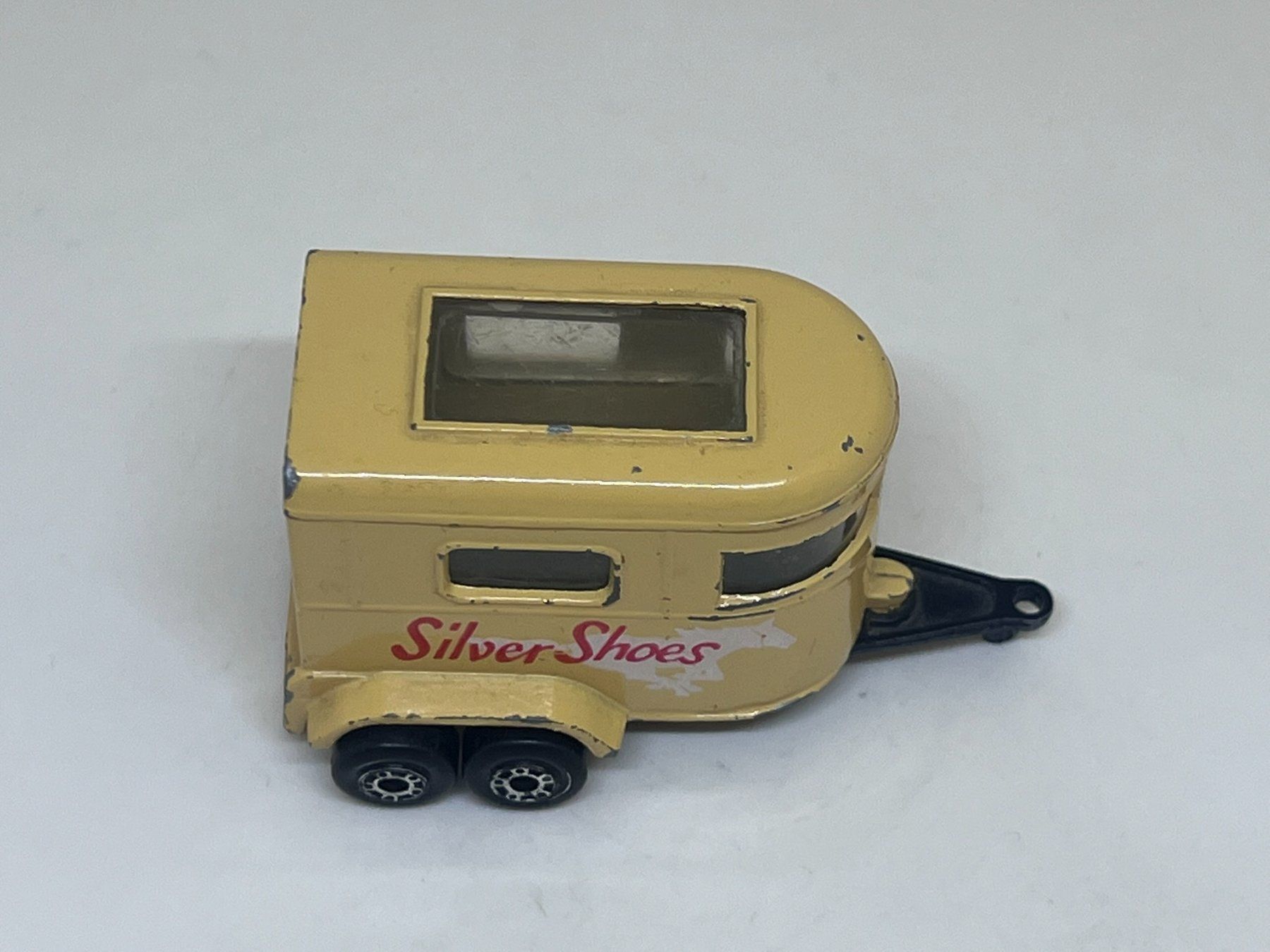 Matchbox Modellini d'auto: Matchbox Pony Trailer #273 – Usato da Wildegg venduto da LaaBoutique 1