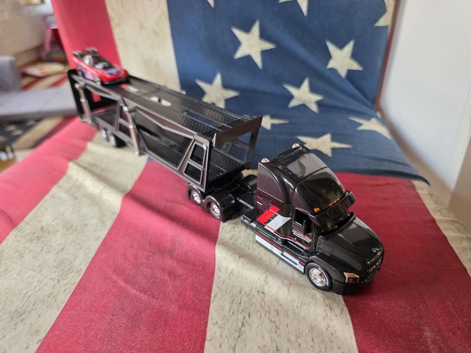 Modellini d'auto: Us Truck mit Trailer 1:64 – Usato da Goldingen venduto da Muscle_Cars84 3