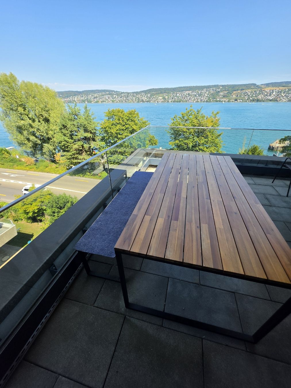 Tables: Gartentisch und Sitzbank – D'occasion à Thalwil par Chris23 1