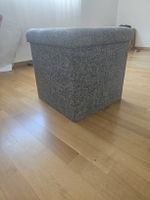 Grauer Hocker mit Stauraum, modern & praktisch, gut erhalten