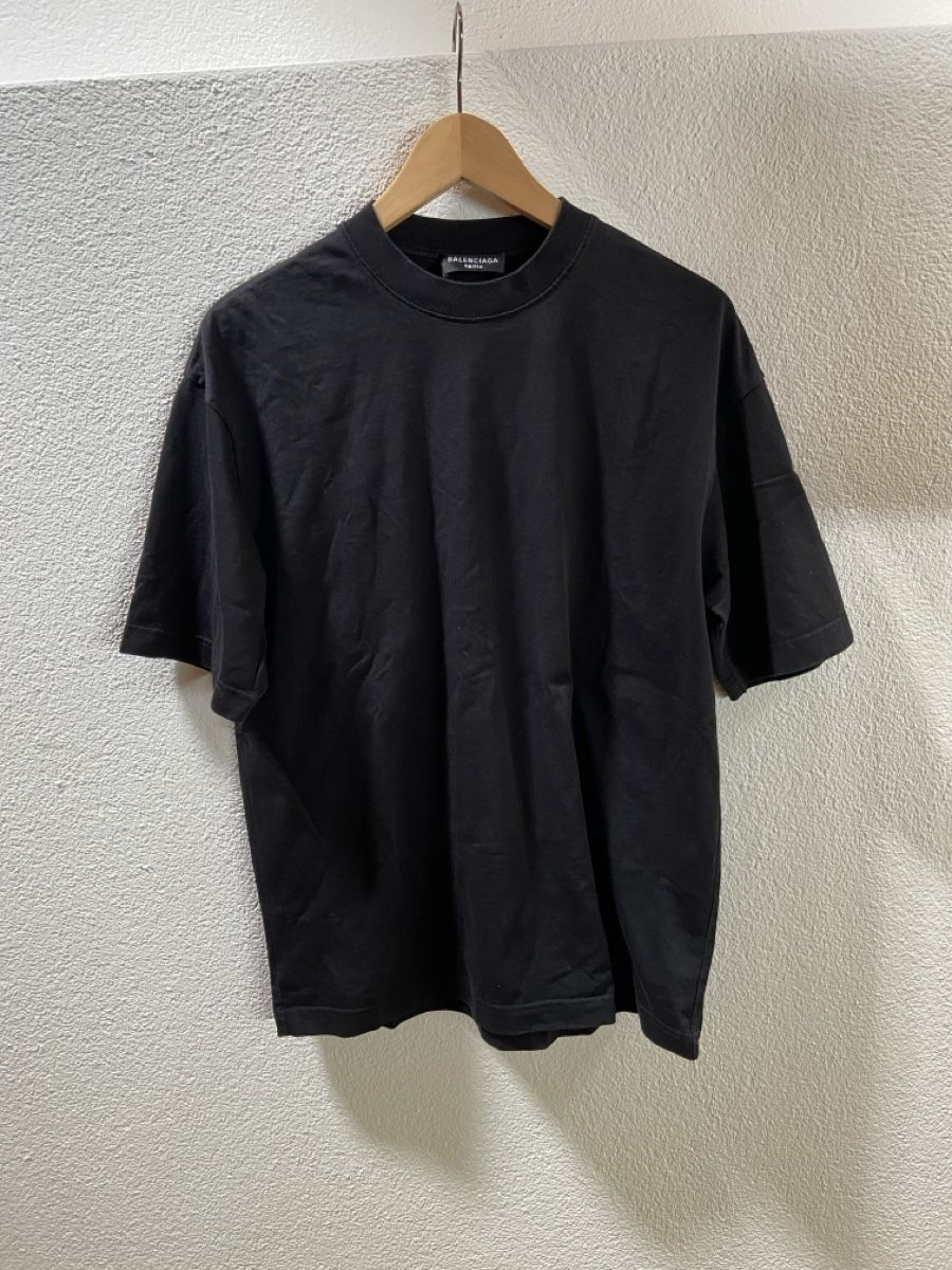 Balenciaga T-shirt: BALENCIAGA Unisex Plain Black Oversized Tshirt – Usato da Münchenstein venduto da B771 2
