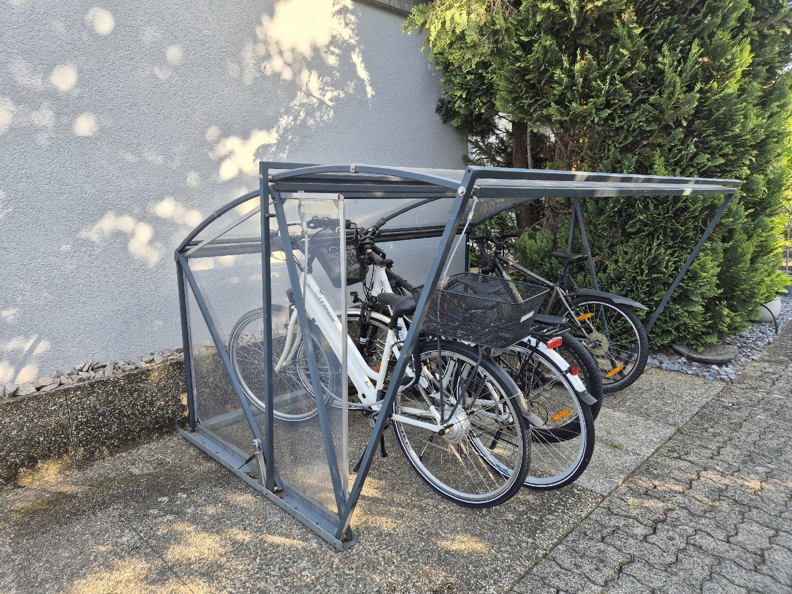 Rifugi: Velounterstand BikeRoof Typ 260 – Usato da Aesch BL venduto da Floh750