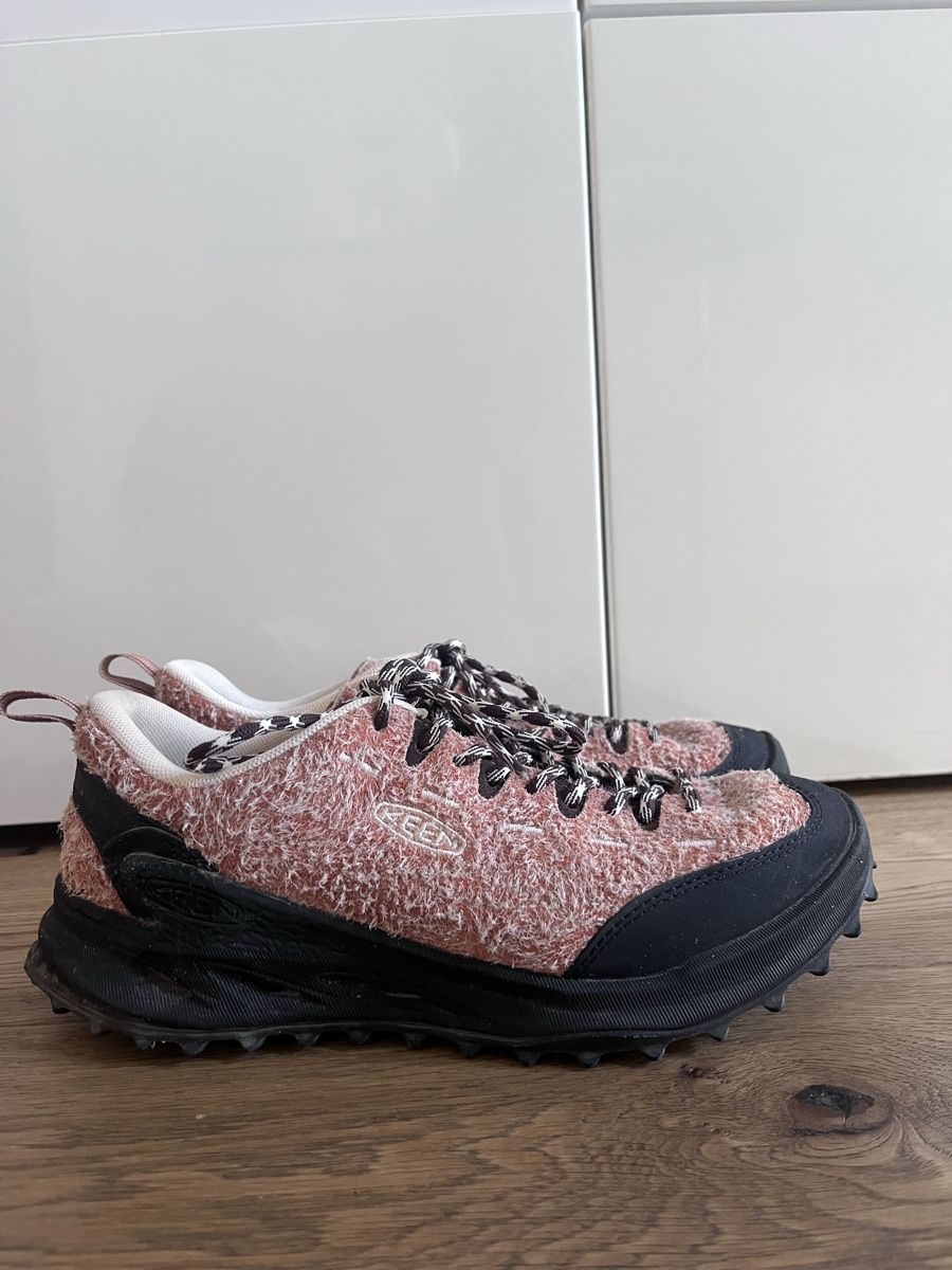 Keen Scarpe da uomo: Pink Keen sneakers – Usato da Biel/Bienne venduto da Jldiee