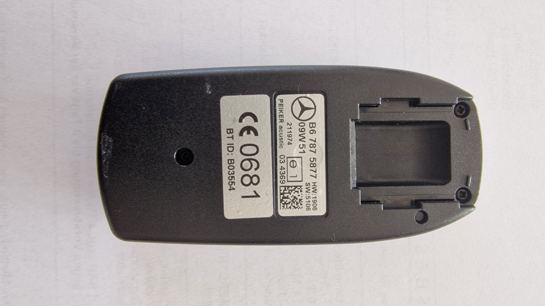 Mercedes-Benz Unità & Adattatore: original Mercedes-Benz Bluetooth HFP-Modul – Usato da Rämismühle venduto da Davidson1340 1