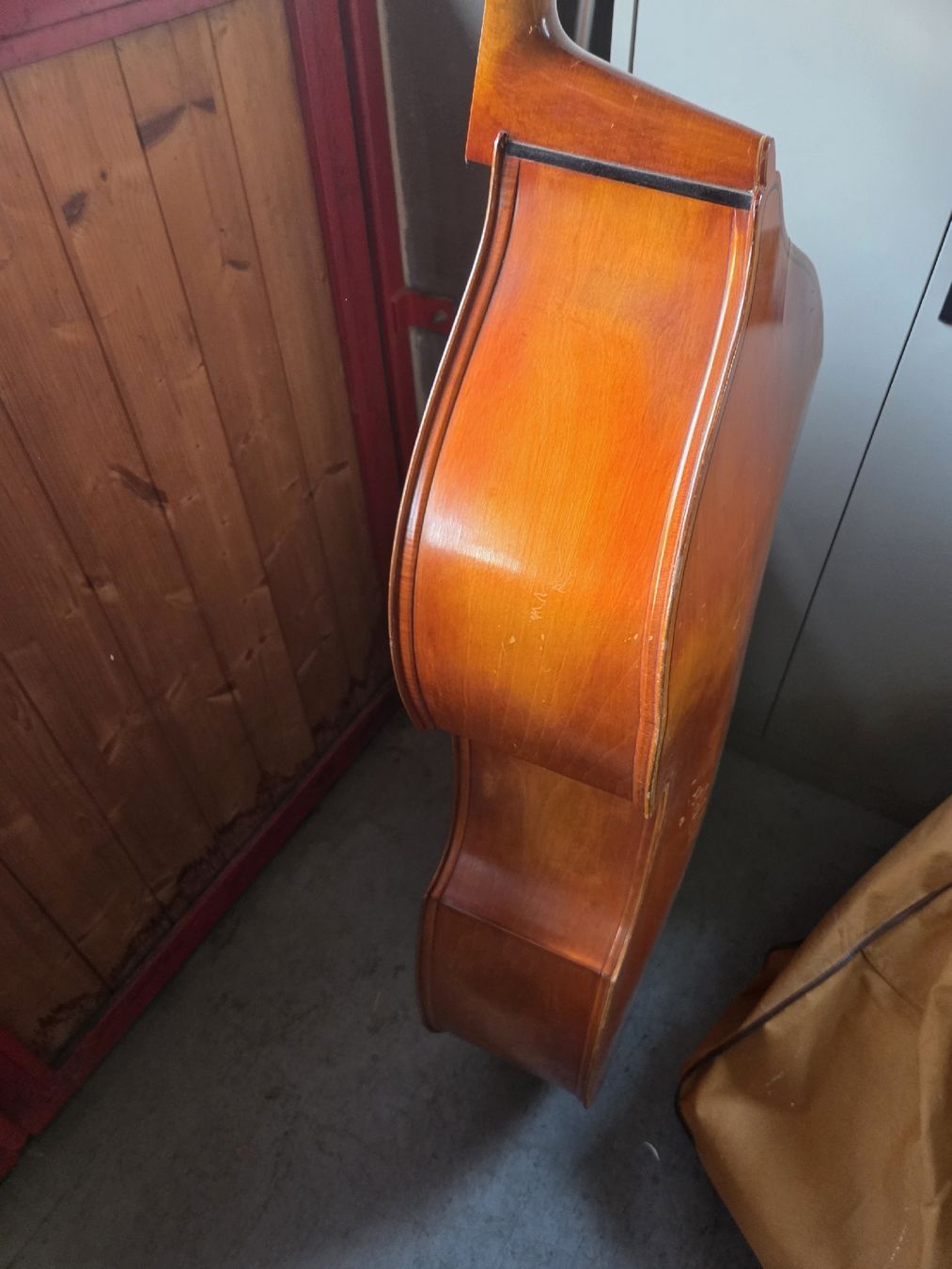 Musikinstrumente: Kontrabass mit Tasche, beschädigt – Defekt aus Oberhasli von General-Dealer 5