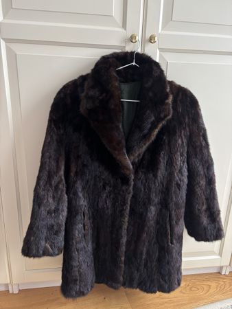 Real Fur (fits like M) Greek Designer