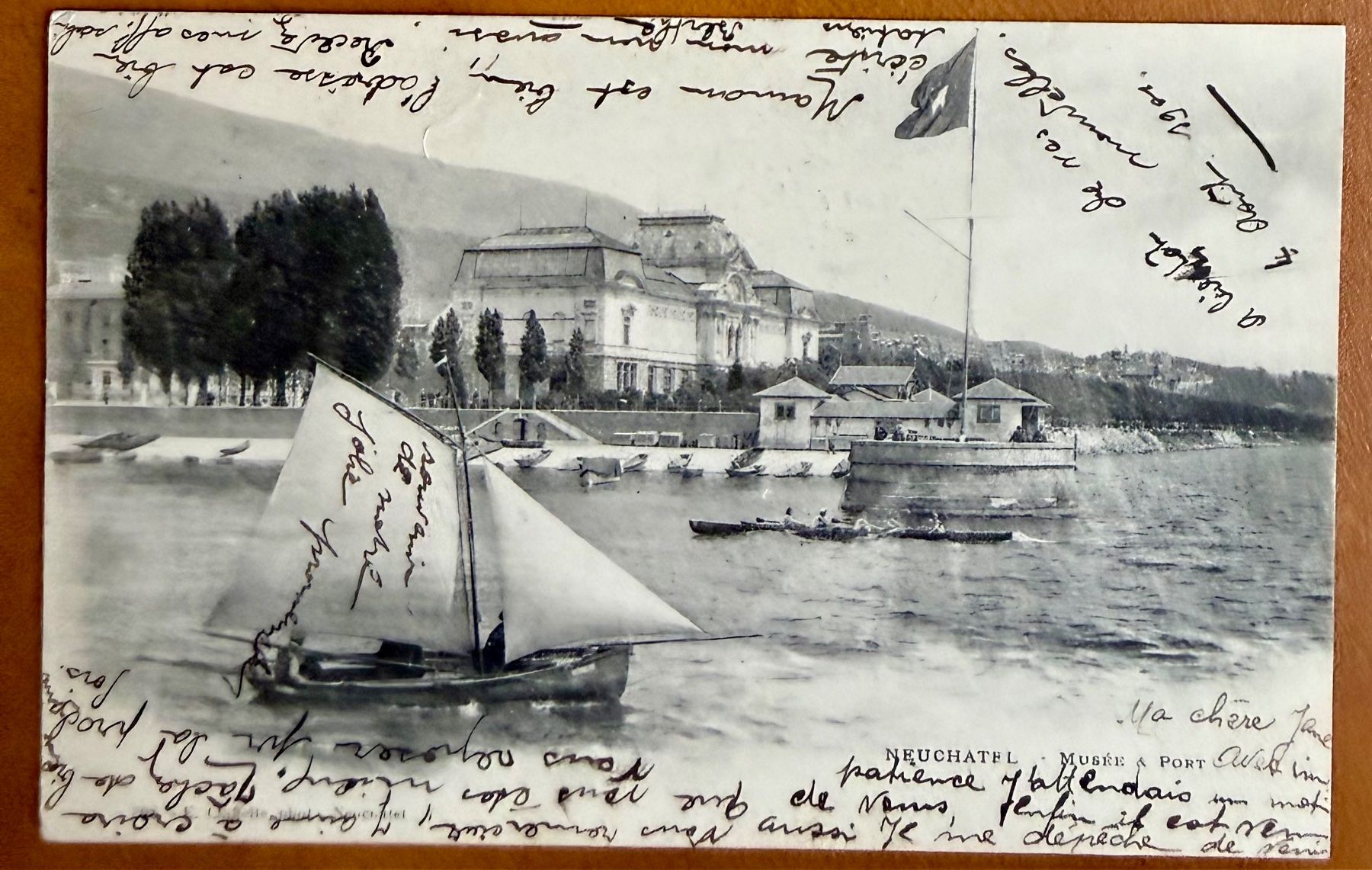 Cartoline postali: Neuchâtel - Barque & Rames devant Musée du Port 1901 – Usato da Lutry venduto da Ediego