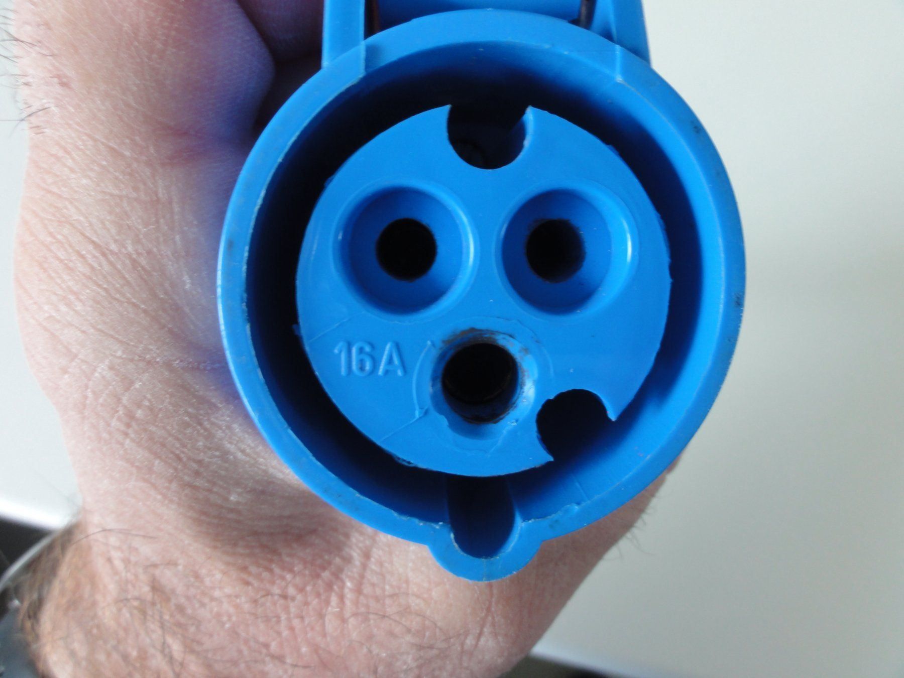 Spine: Elektro Stecker – Usato da Schenkon venduto da Movieplanet 2