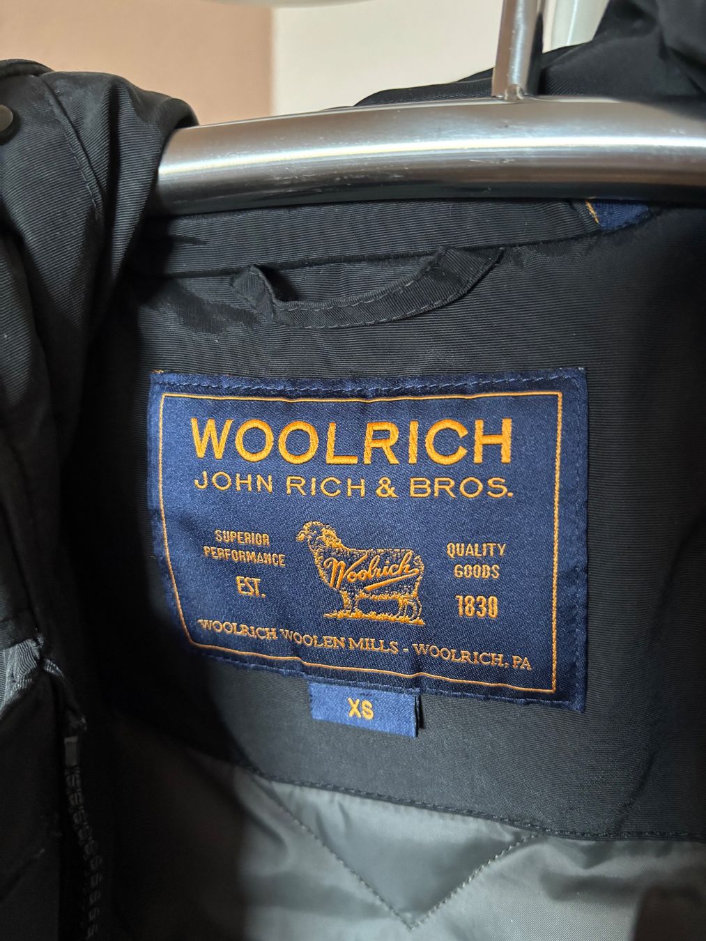Woolrich Giacche: Woolrich Damen Winterjacke Parka Schwarz Gr. XS – Usato da Buchrain venduto da Fabs279 6