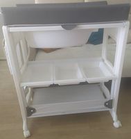 Table à langé avec baignoire intégré