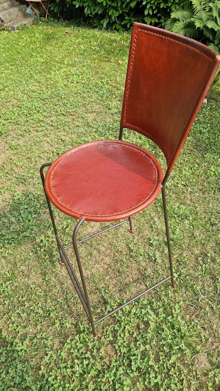 Tabourets: Lederbarhocker mit Eisengestell- sehr robust – D'occasion à Viganello par cho16 1