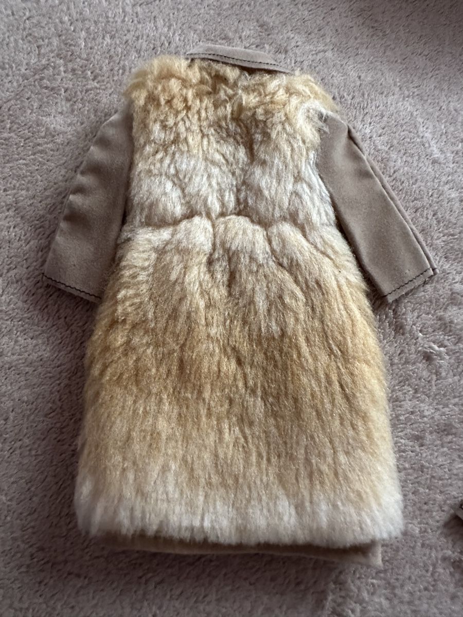 Bambole: Barbie Suede Fur 1972 – Usato da Herbriggen venduto da Sehrazade 5