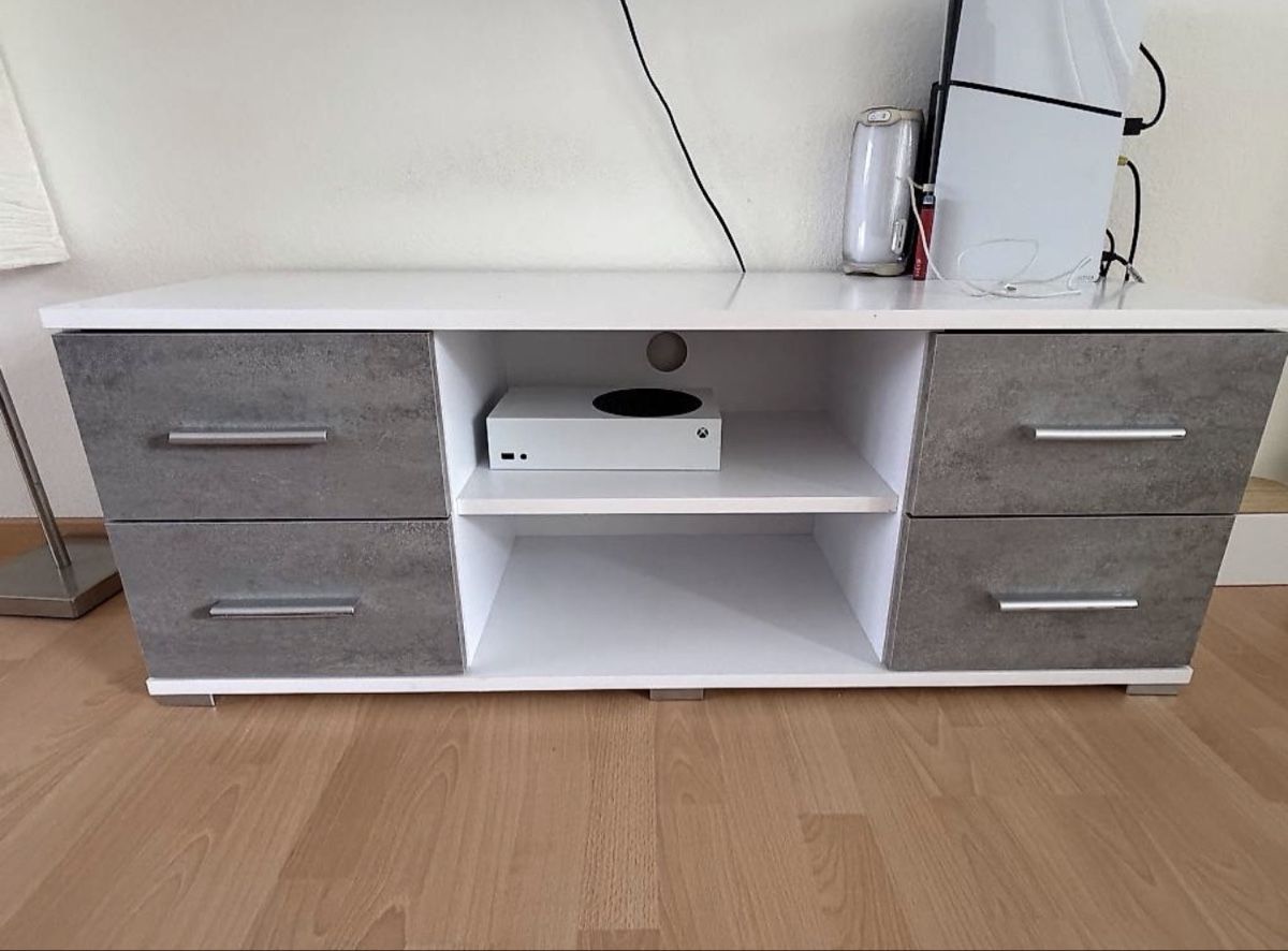 Mobili TV: Sideboard zu verkaufen  – Usato da Richterswil venduto da nufian005 1