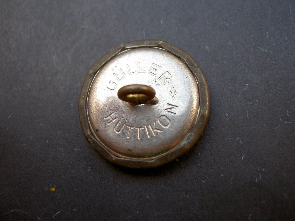 über 100 alte Militär Uniformknöpfe | Kaufen auf Ricardo