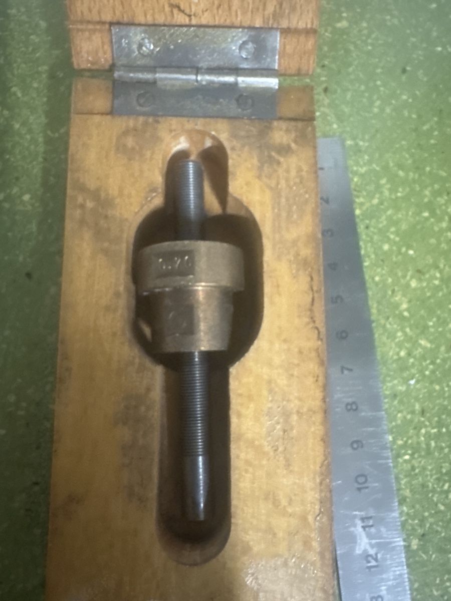 Tutti gli attrezzi: Outil de précision Roland Kaiser SA – Usato da Aarberg venduto da SNMachines 1