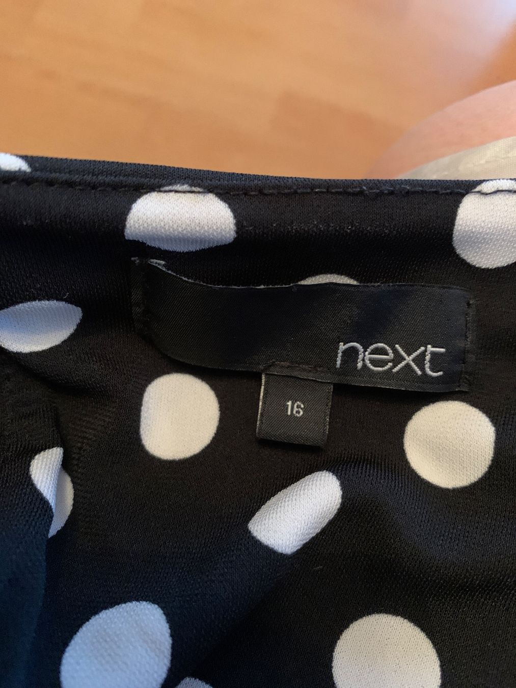 Next Kleider: Magnifique robe Next taille 16 ou 42 – Gebraucht aus MEYRIN von Gwendo10 2