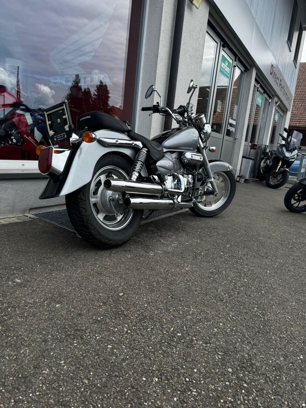 Hyosung Chopper: Hyosung Aquila 250 – Gebraucht aus Bättwil von paul74
