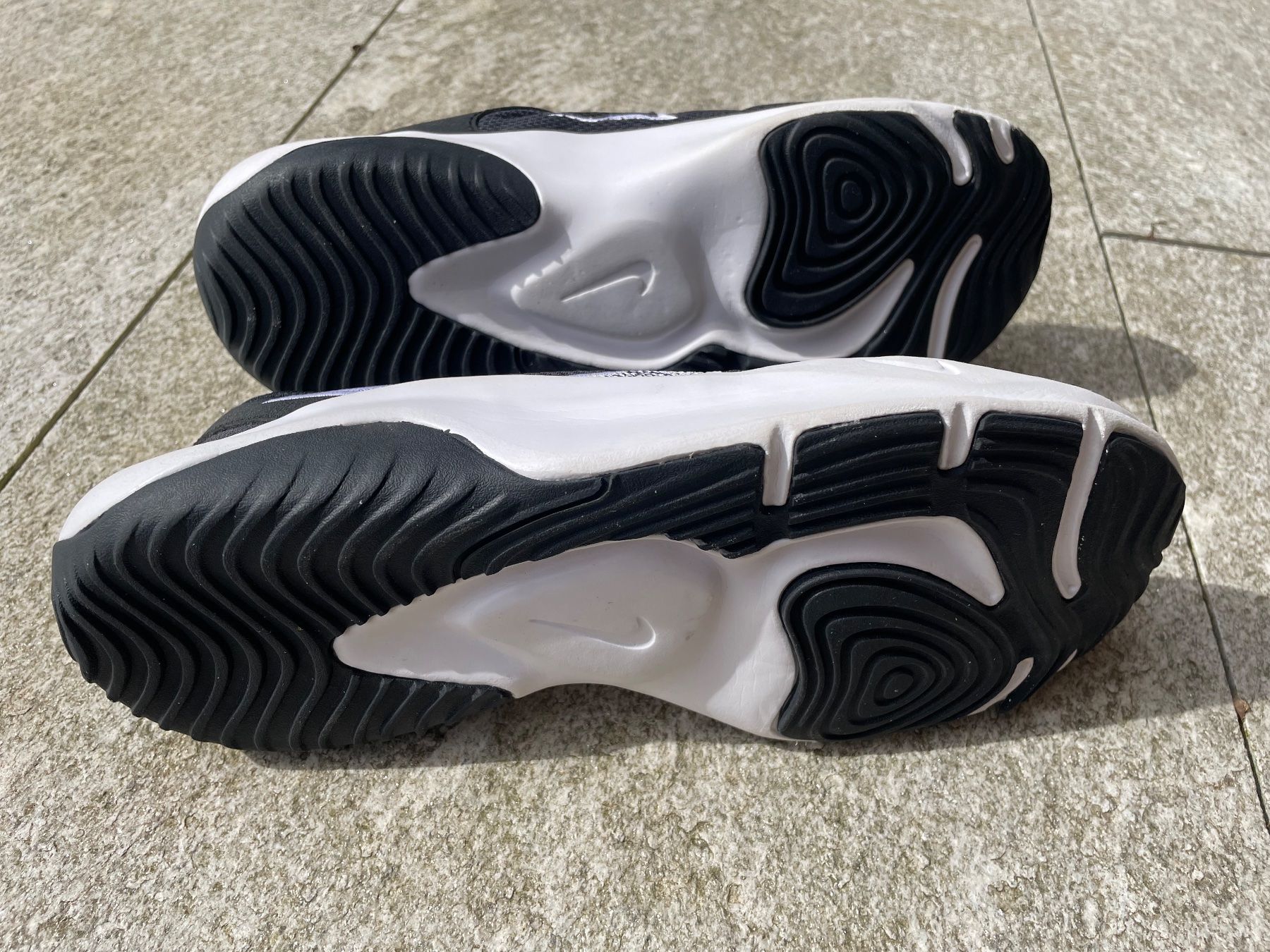 Nike Scarpe da uomo: Nike Legend Essential 3 Gr. 43 – Nuovo (secondo la descrizione) da Uster venduto da scp25 2