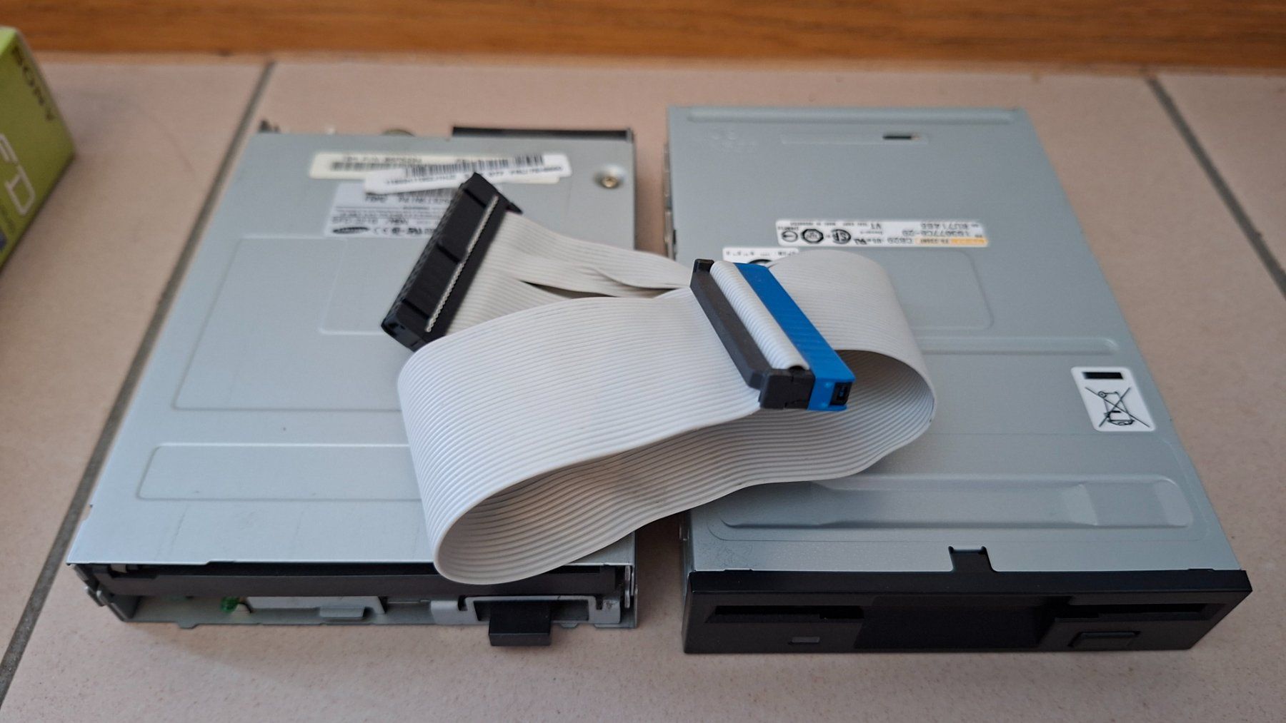 Elektronikbauteile: Floppy Disk e lettori – Gebraucht aus Genestrerio von mor_fnw8 3