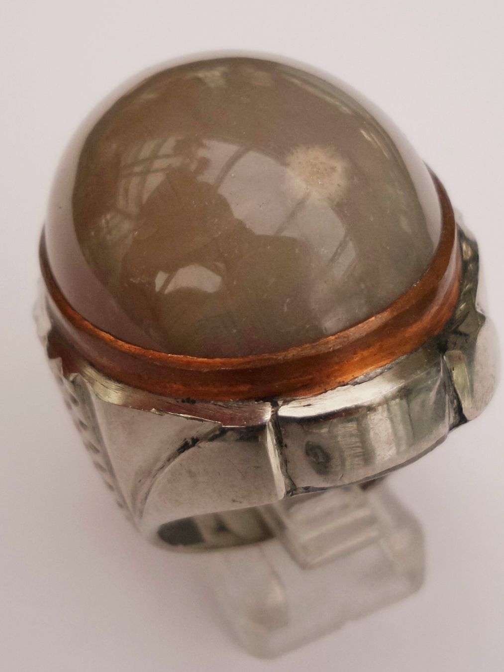 Anelli: Grosser Ring mit grauem Stein – Nuovo (secondo la descrizione) da Zürich venduto da Bieter04 2