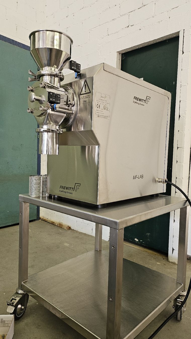 Tutte le macchine: FREWITT MF-LAB LABORMÜHLE / GRANULATOR – ATEX – 13 SIEBE – Usato da Breitenbach venduto da Cycron_GmbH 1