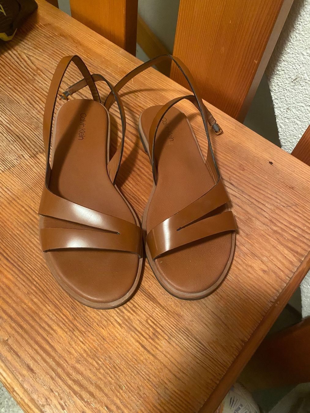 Calvin Klein Scarpe da donna: Riemchensandale Calvin Klein – Usato da Zürich venduto da mgn1