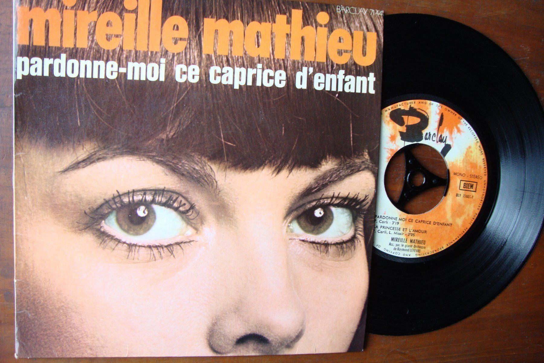 Dischi in vinile: MIREILLE MATHIEU -PARDONNE-MOI CE CAPRIC – Usato da Bern venduto da Uli_10_11