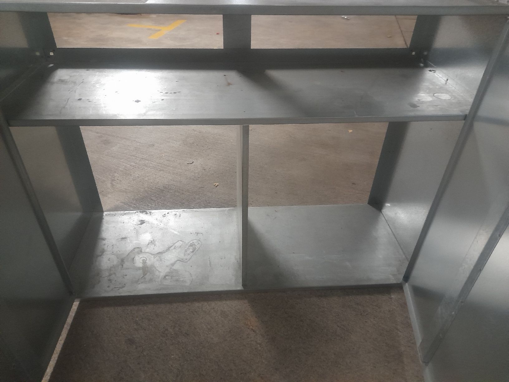 Armoires: Pneuschrank – D'occasion à Glattbrugg par B_B 5