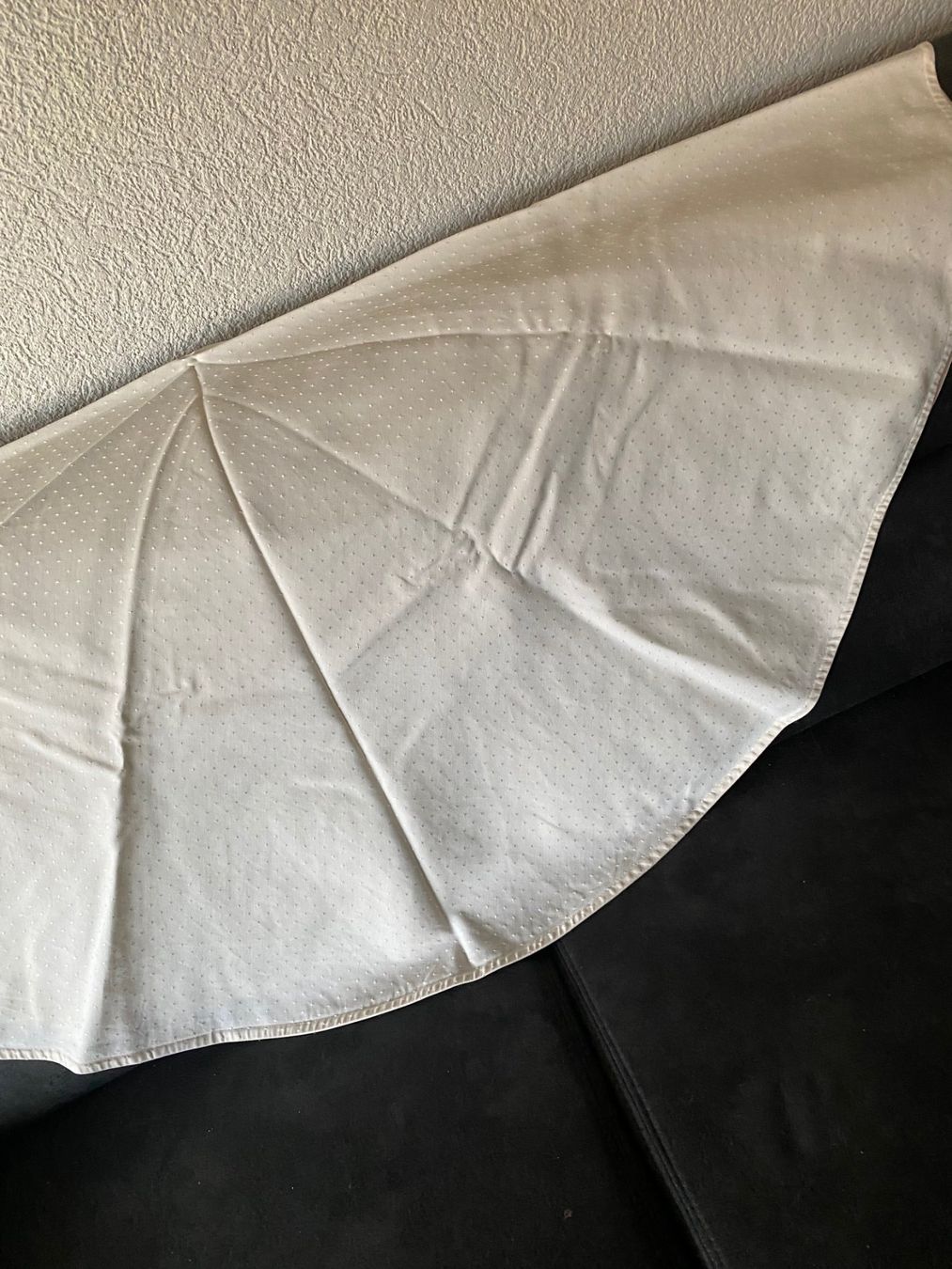 Sonstige Tischwäsche: rundes Tischtuch ø 140 cm ecru – Gebraucht aus Allenwinden von Obalu 3