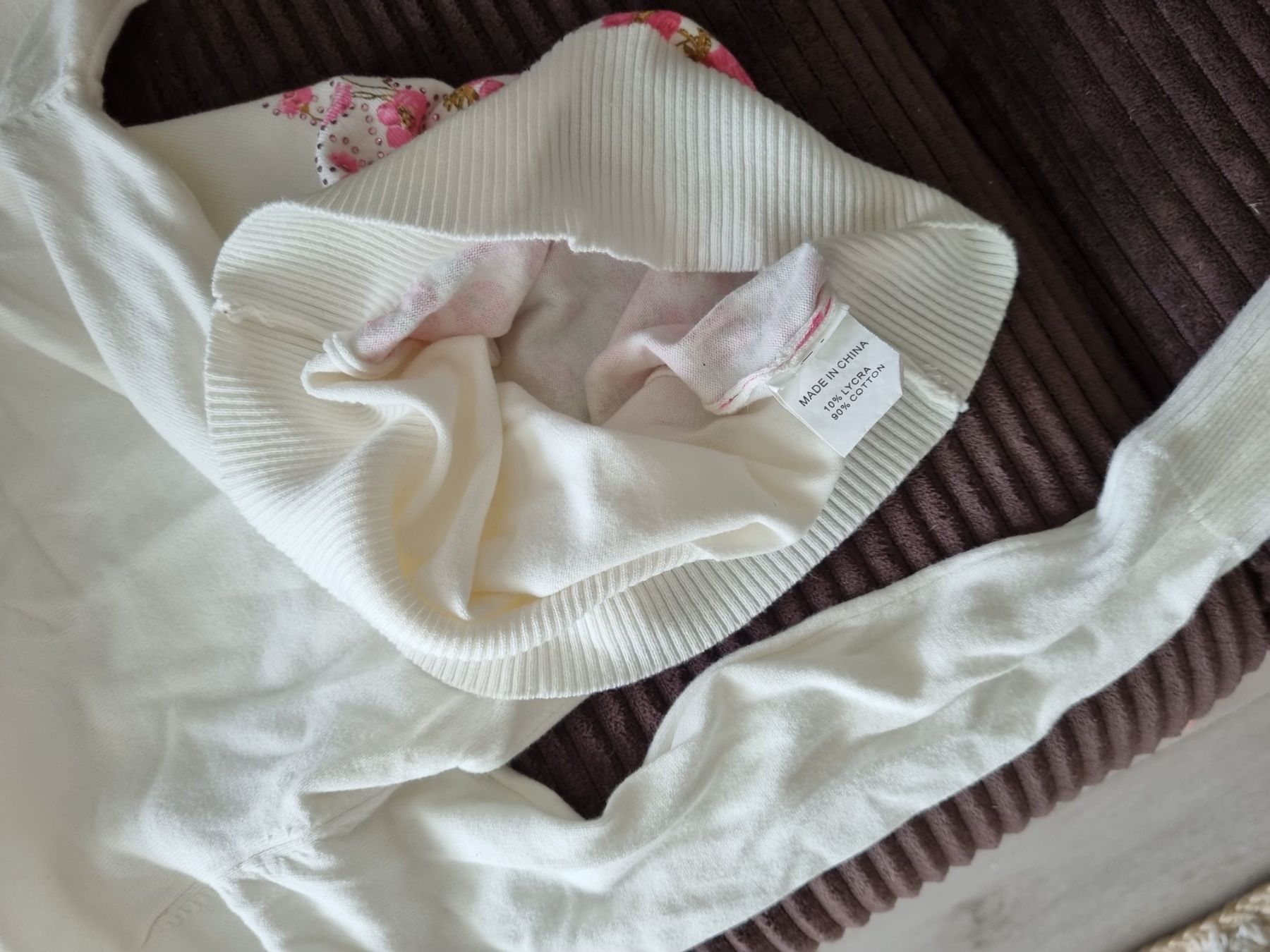 Pullover & Sweatshirts: Pull blanc fleuri taille 150 – Gebraucht aus Riddes von pierre-a-facettes 3