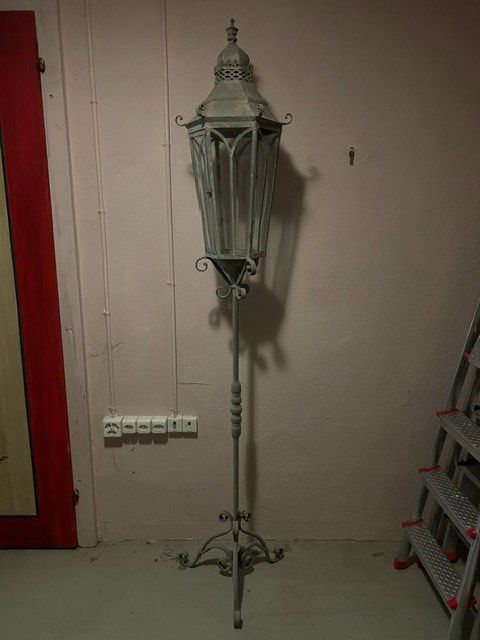 Lampen: Laterne aus Eisen – Gebraucht aus Niederönz von Moudimeier