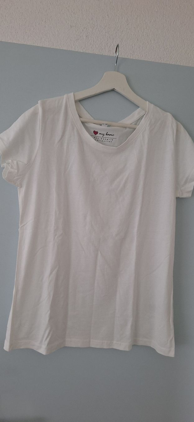 T-Shirts: Damen T-Shirt Gr.40/42 weiss – Gebraucht aus Schwyz von cla_8w6t