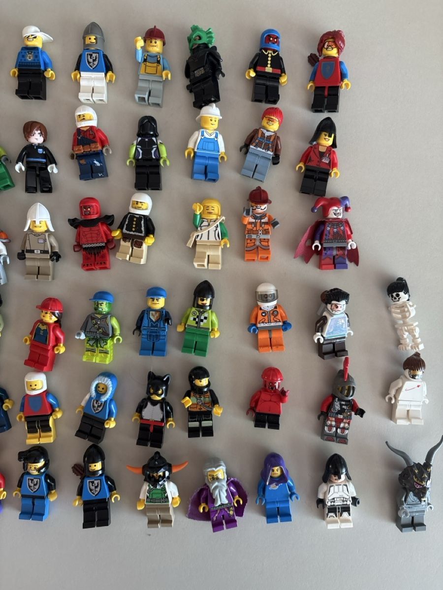 Lego Kit di costruzioni: 105 Lego Figuren, Sammlung ab Platz – Usato da Uster venduto da Carpenter1 3